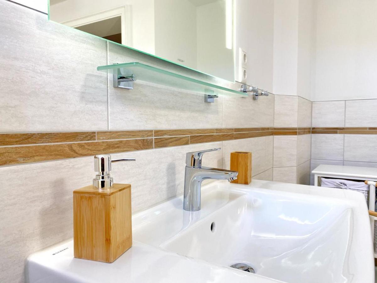 Reethaus Vilmnitz - Ferienwohnung Goor ภายนอก รูปภาพ