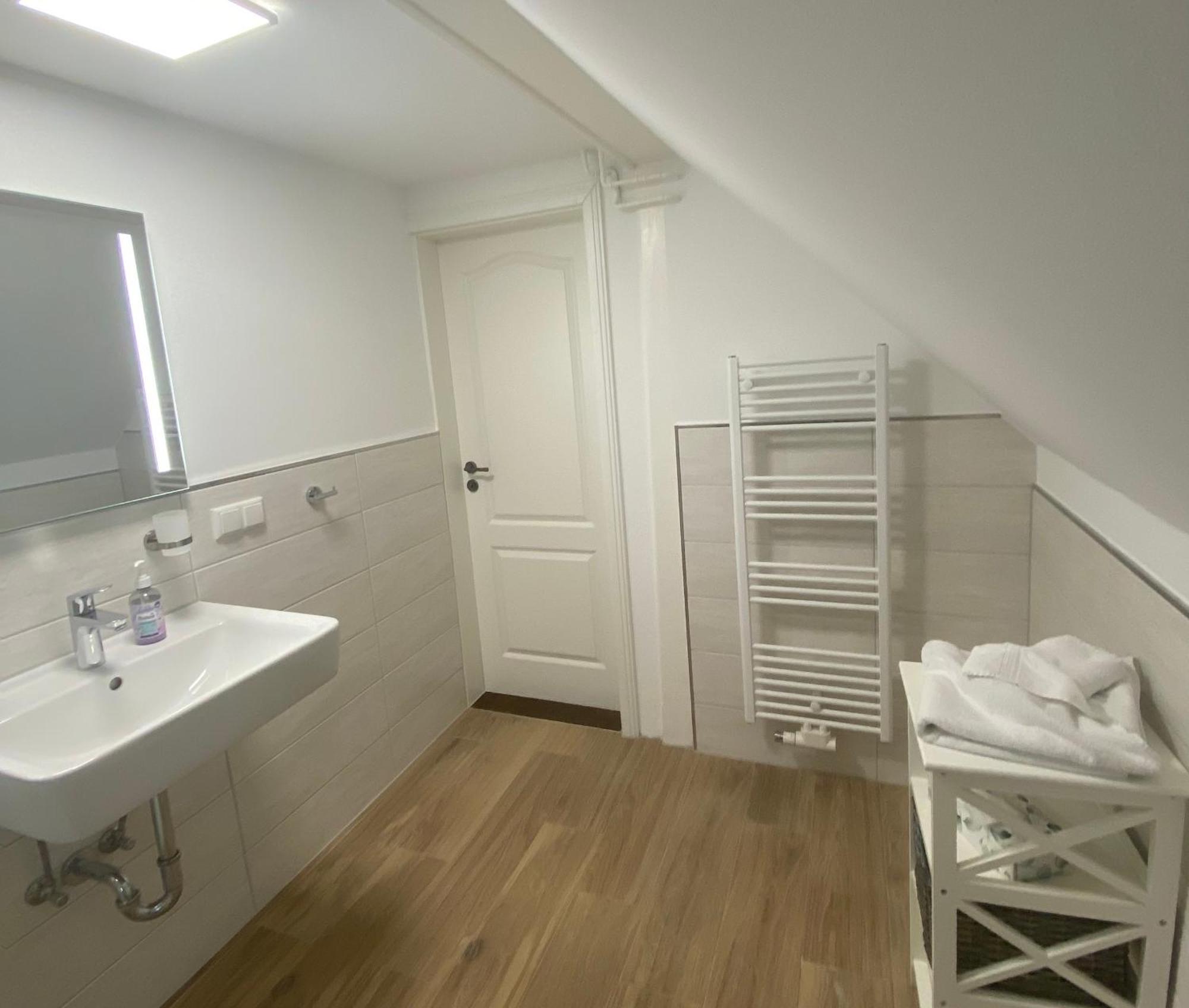 Reethaus Vilmnitz - Ferienwohnung Goor ภายนอก รูปภาพ